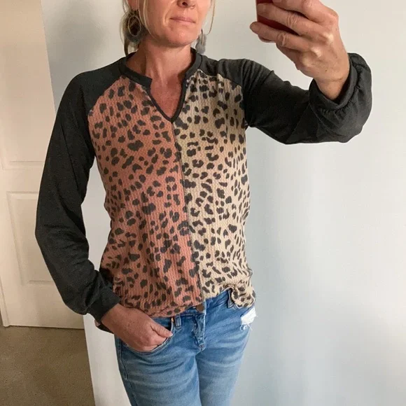 Animal Print, Long Sleeve Top - Picture 7 of 8